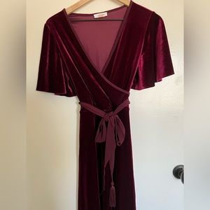 Calvin Klein Size 6 velvet dress